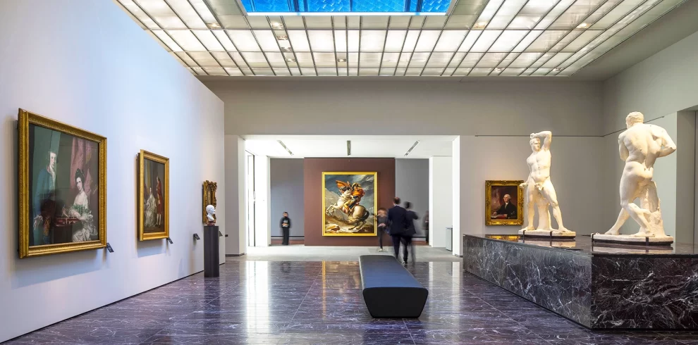 Louvre Abu Dhabi Tickets | Explore Art & History | WPJ Travel | WPJ Travel 5 Louvre Abu Dhabi exterior with iconic dome and reflection on Saadiyat Island, UAE.